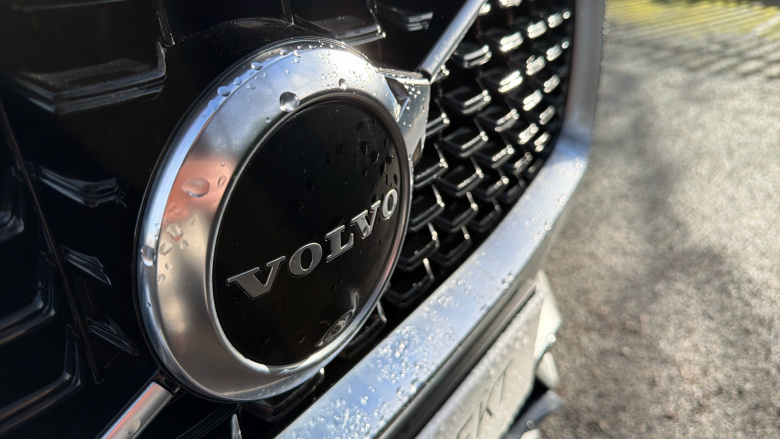 Volvo Xc90 2.0 B6P [300] R DESIGN Pro 5dr AWD Geartronic Petrol Estate